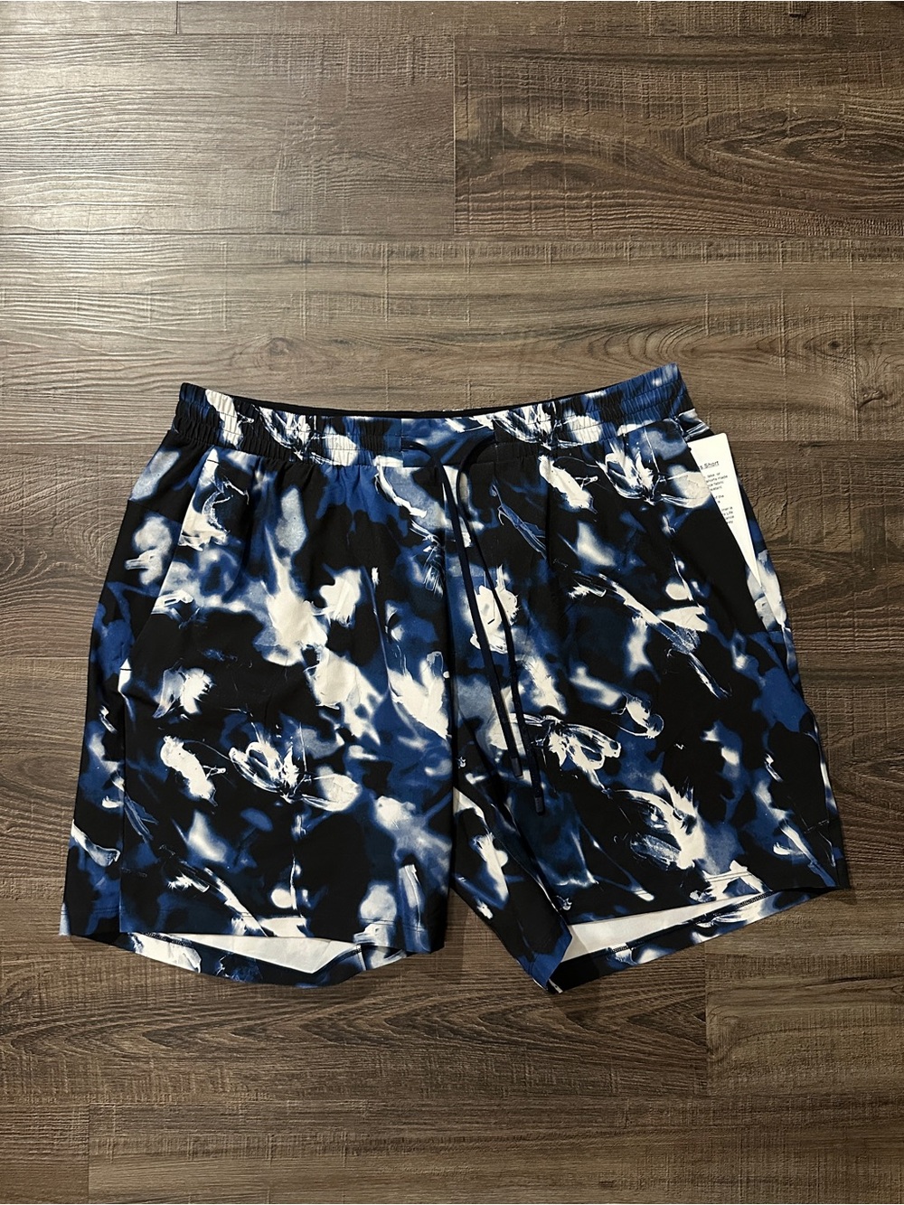 Lululemon Channel Cross Swim Short 7” - True Navy - XL